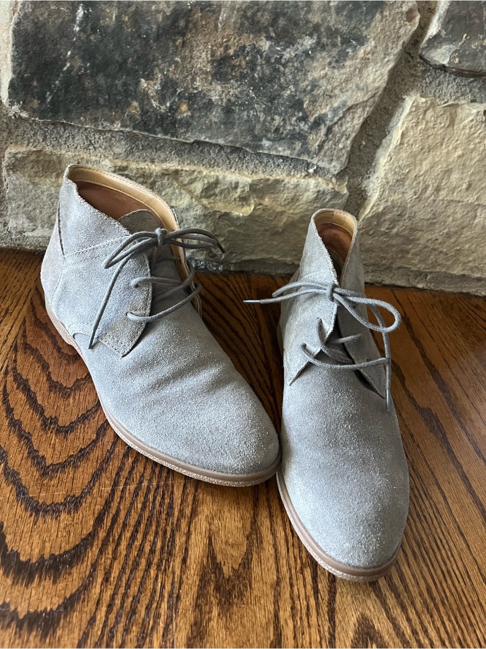 Women’s Suede Chukka Boots - Gray